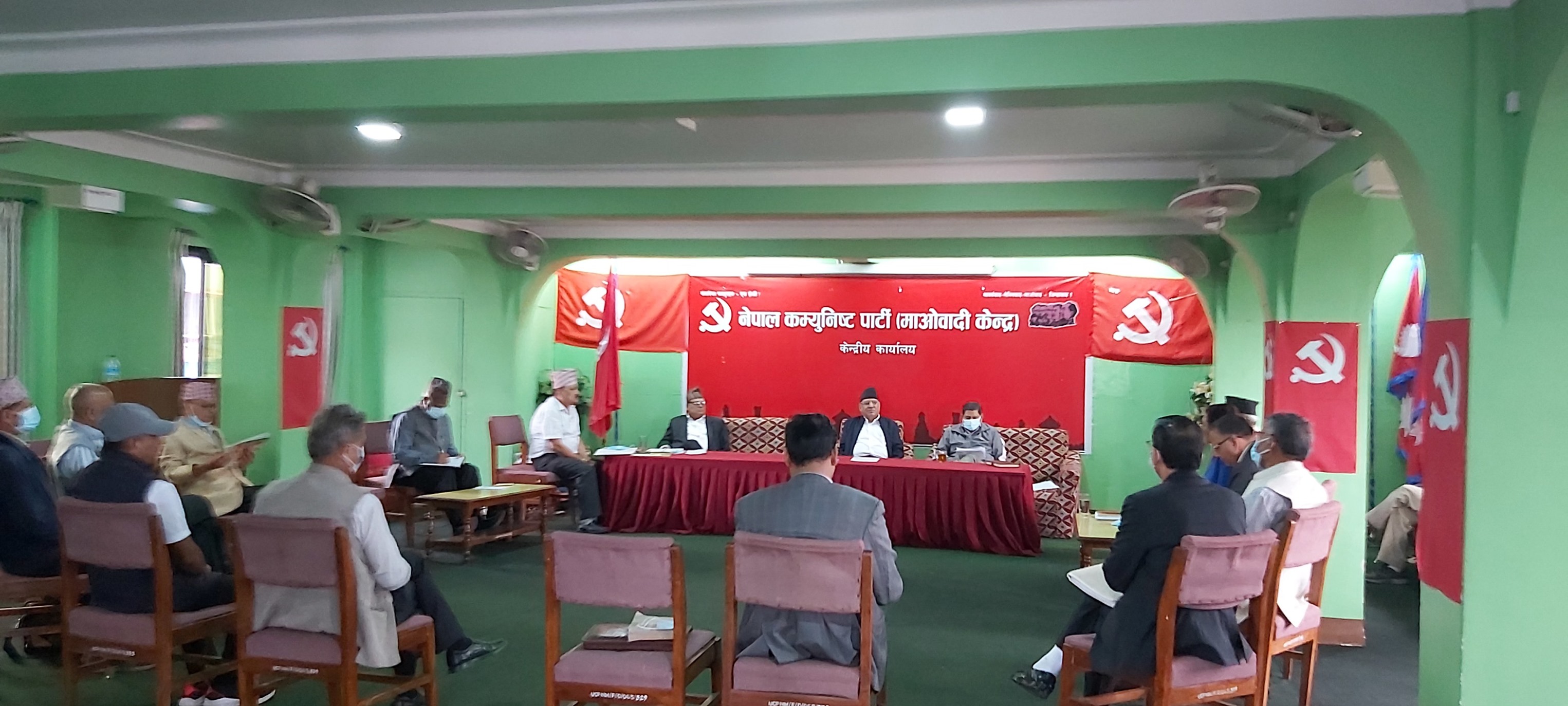 माओवादी केन्द्रकाे स्थायी समिति बैठकमा पार्टी सुदृढीकरण विषयमा छलफल