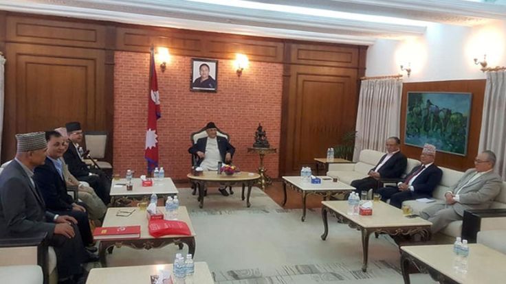 नेकपा विवादः असन्तुष्ट कार्यकारी अध्यक्ष प्रचण्ड नेपाल समूहले भेटे ओलीलाई, पार्टीको बैठक राख्न ओलीद्वारा अस्विकार 