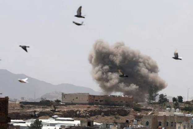 साउदी नेतृत्वको सेनाद्धारा यमनको राजधानीमा हवाई हमला, ६ हुथी विद्रोहीको मृत्यु